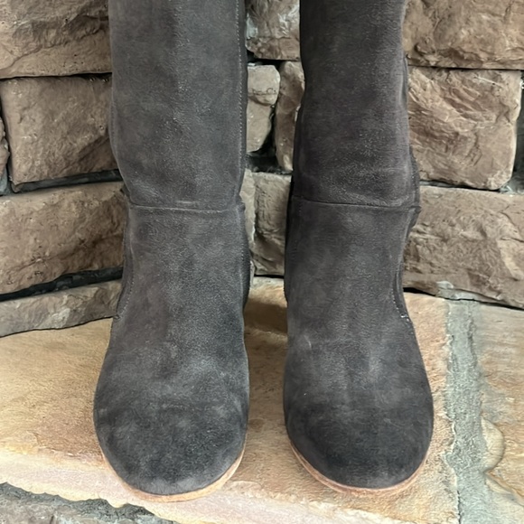 Alberto Fermani Gray‎ Suede Knee-High Boots / SZ 39 or 8.5-9 - Picture 7 of 13